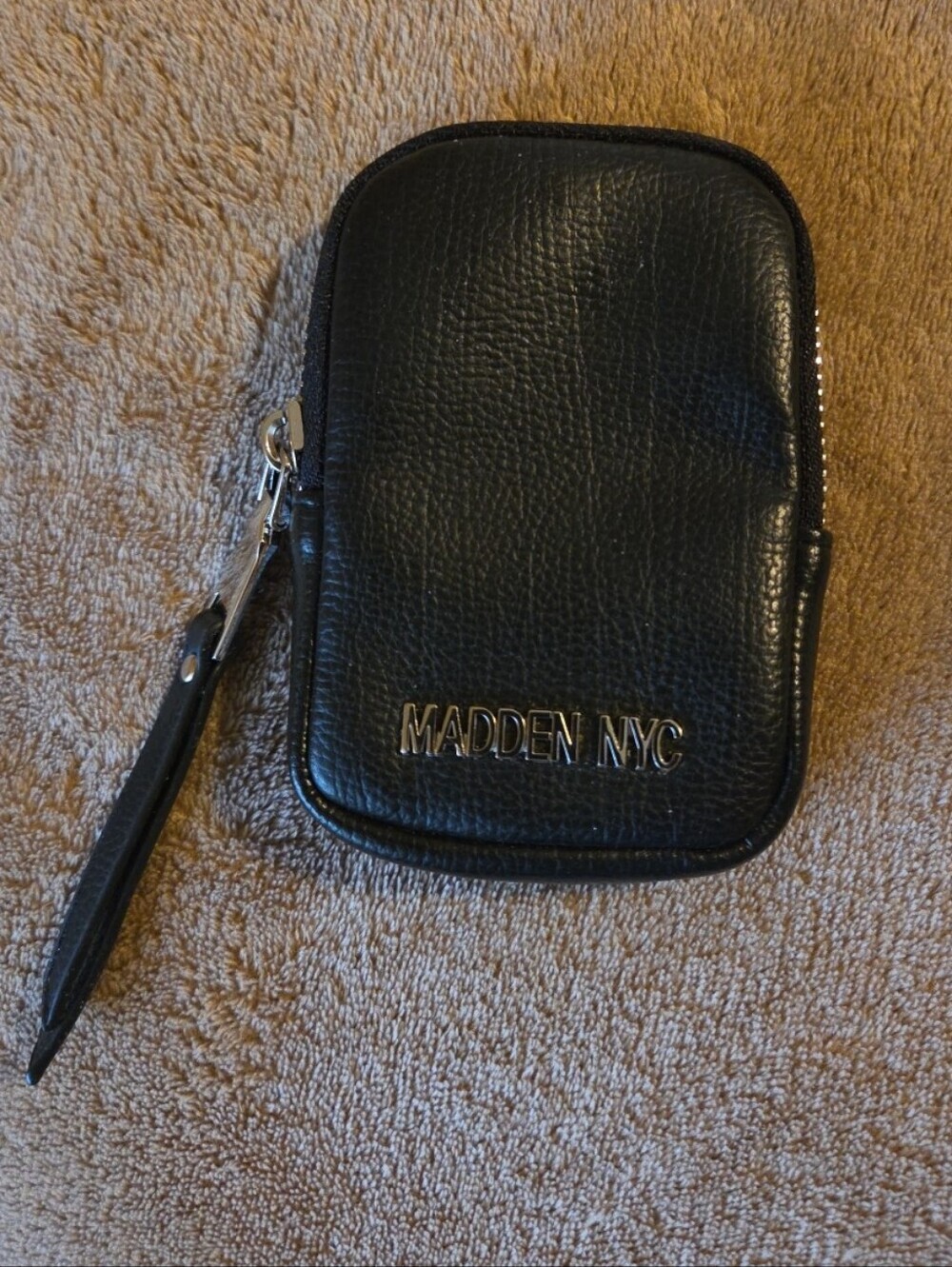 Steve Madden Black Clip On Pouch Storage, Cards, Cables, Earbuds